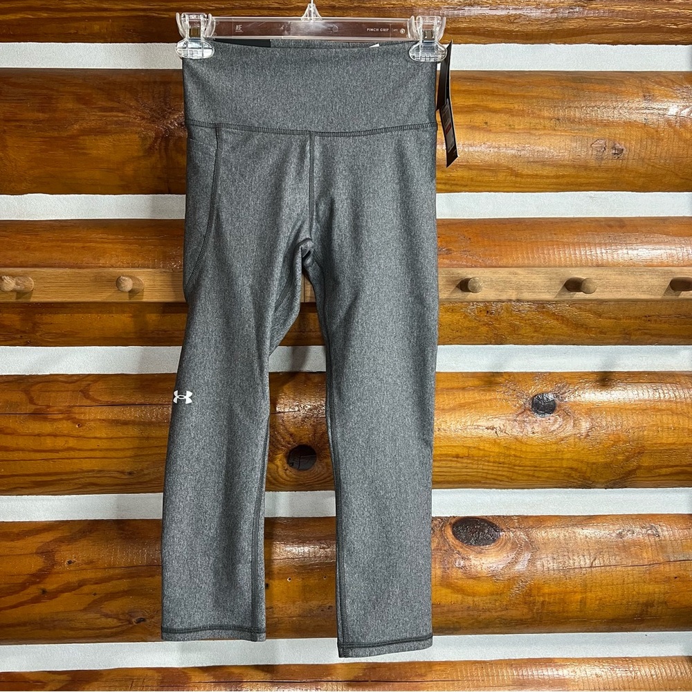 Under Armour Women’s compression high rise‎ Capri Charcoal Leggings Xsmall